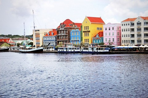 Travel to Curaçao